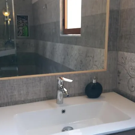 아파트 Evoo Liceu 티라나