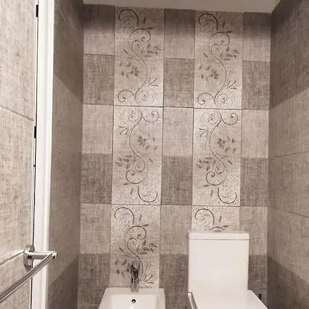 Evoo Liceu * 地拉那