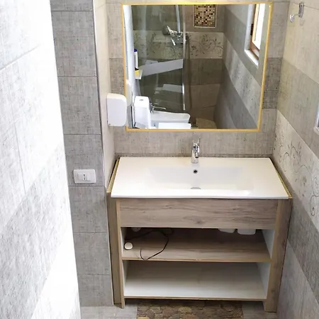 公寓 Evoo Liceu 地拉那